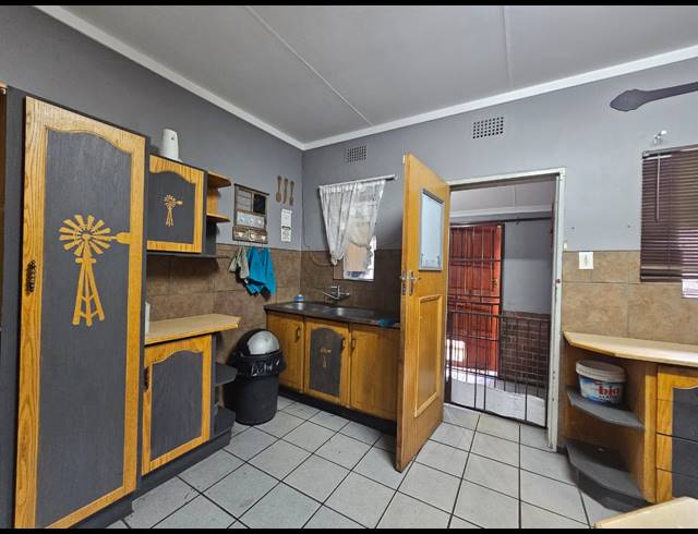 4 BEDROOM HOUSE FOR SALE IN VANDERBIJLPARK SE 1